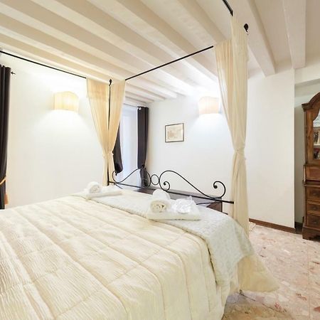 Ca' Del Carro Family Apartment Венеція Екстер'єр фото
