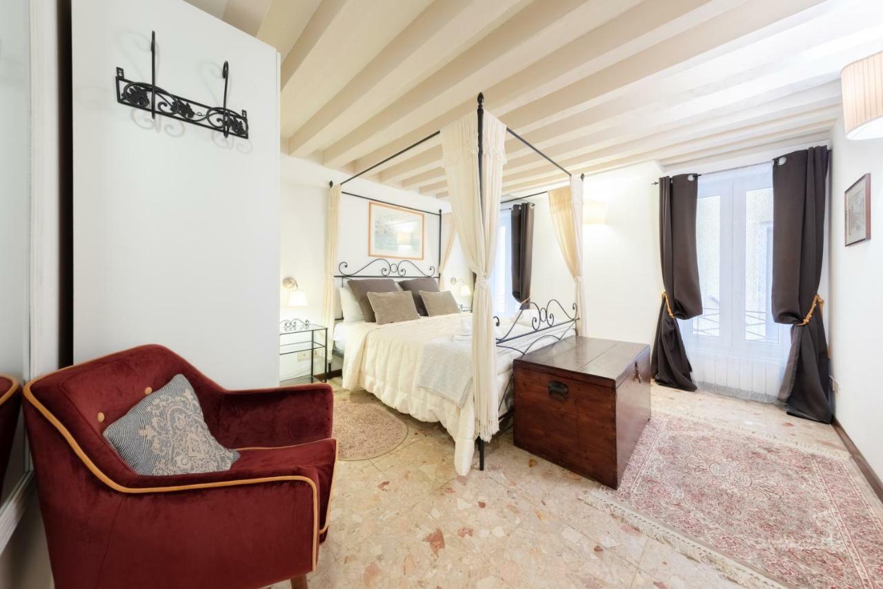 Ca' Del Carro Family Apartment Венеція Екстер'єр фото