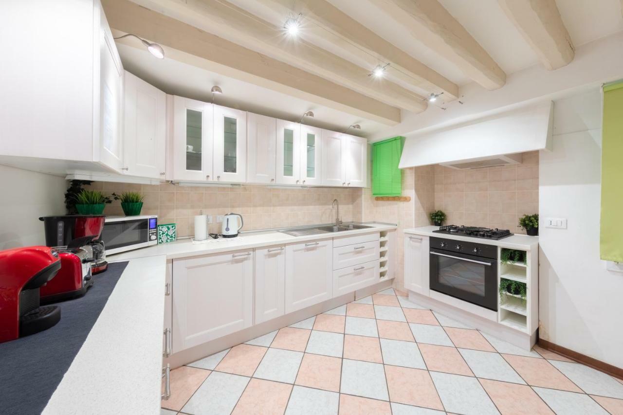 Ca' Del Carro Family Apartment Венеція Екстер'єр фото