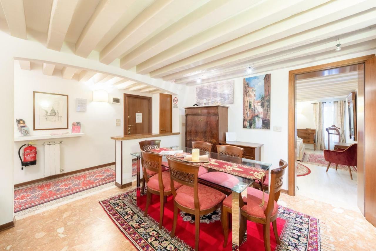 Ca' Del Carro Family Apartment Венеція Екстер'єр фото
