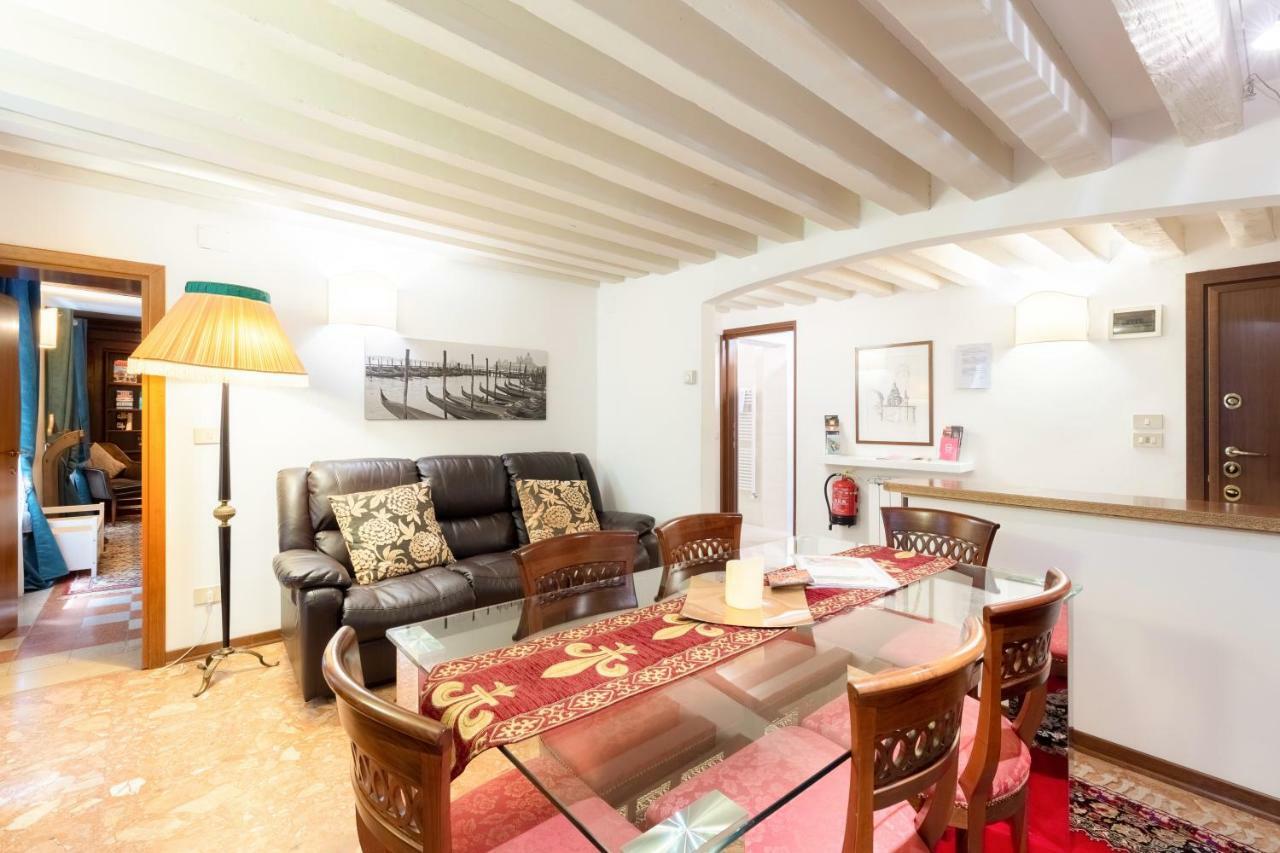 Ca' Del Carro Family Apartment Венеція Екстер'єр фото